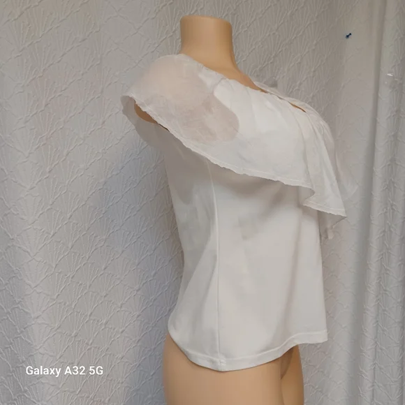 Maude Vivante Women Size M Elegant White Ruffle Top - Picture 5 of 12